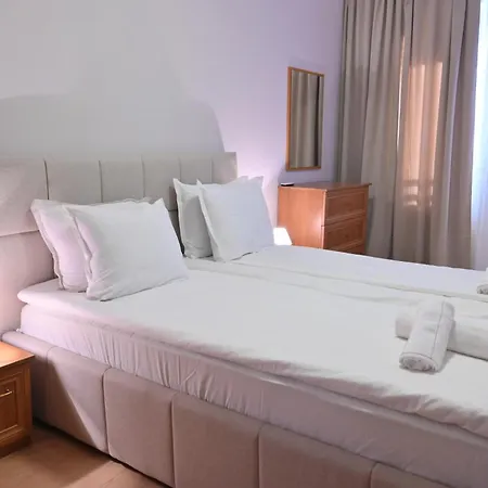 2 Luxurious One Bedroom 5 Minute Walk From The Gondola Station Appartamento *