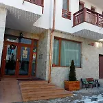 2 Luxurious One Bedroom 5 Minute Walk From The Gondola Station 班斯科