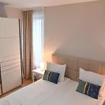 2 Luxurious One Bedroom 5 Minute Walk From The Gondola Station * 班斯科