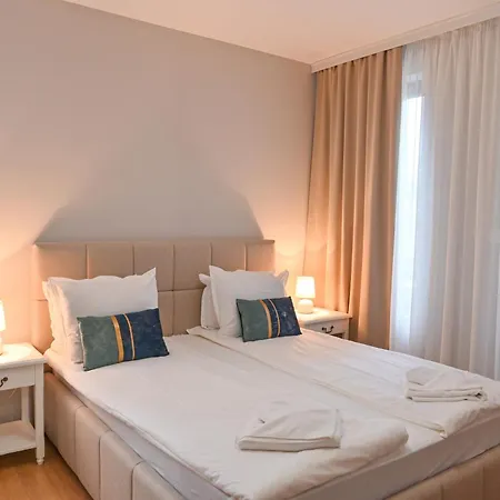 2 Luxurious One Bedroom 5 Minute Walk From The Gondola Station Banszko