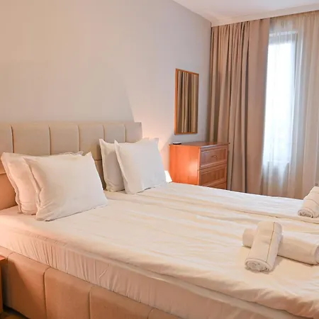 2 Luxurious One Bedroom 5 Minute Walk From The Gondola Station * Banszko