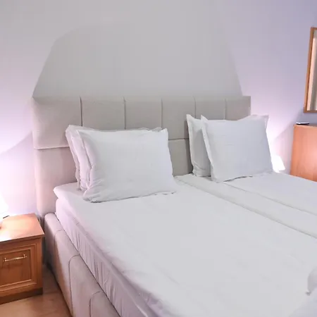 Appartement 2 Luxurious One Bedroom 5 Minute Walk From The Gondola Station *