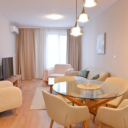 2 Luxurious One Bedroom 5 Minute Walk From The Gondola Station * Banszko