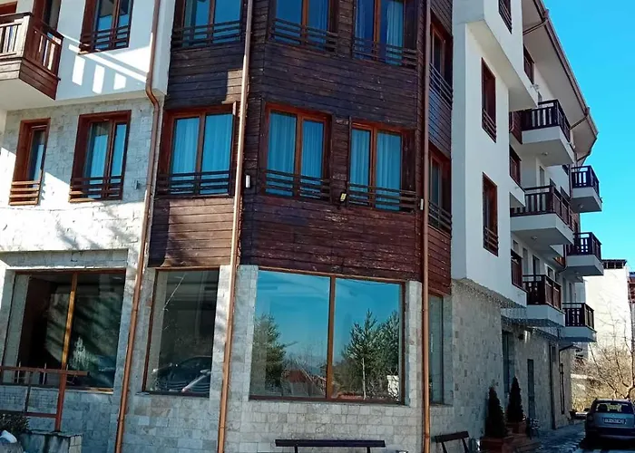 2 Luxurious One Bedroom 5 Minute Walk From The Gondola Station Apartman *