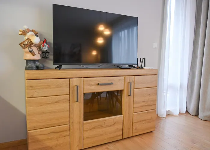 2 Luxurious One Bedroom 5 Minute Walk From The Gondola Station *