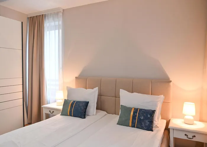 2 Luxurious One Bedroom 5 Minute Walk From The Gondola Station * Banszko