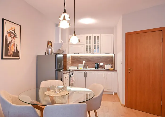 2 Luxurious One Bedroom 5 Minute Walk From The Gondola Station 公寓