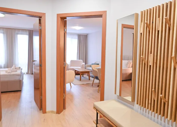 2 Luxurious One Bedroom 5 Minute Walk From The Gondola Station 公寓 *